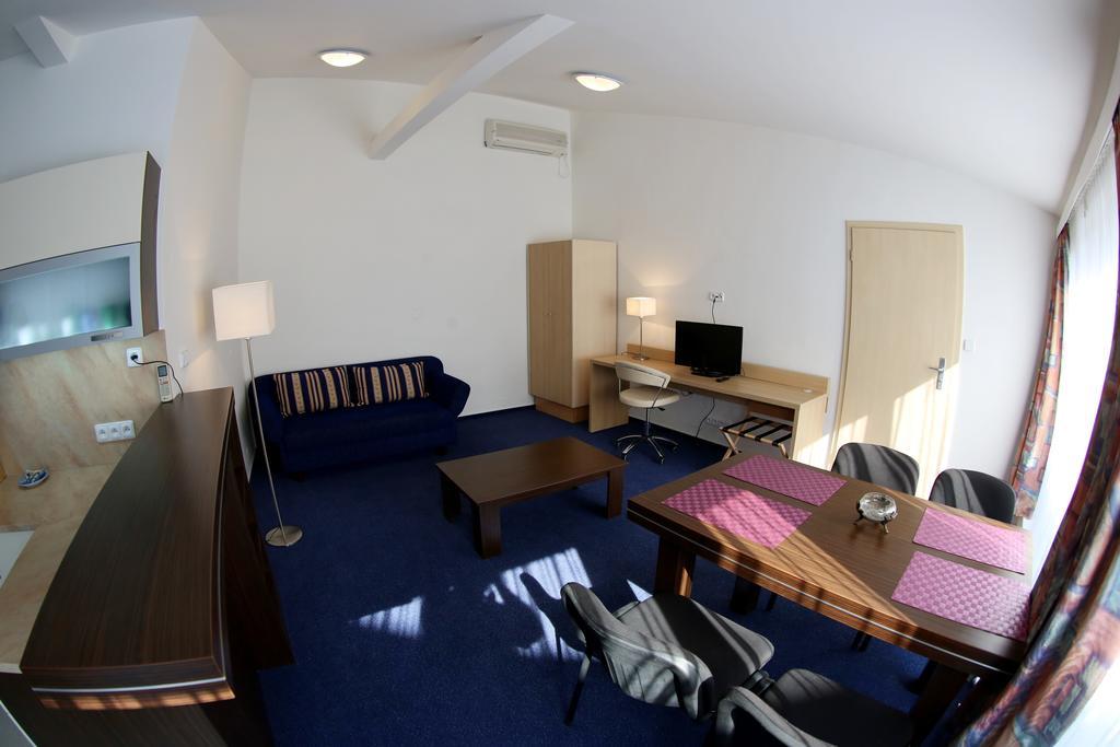 Apartments กรอมเมียร์ริช ห้อง รูปภาพ