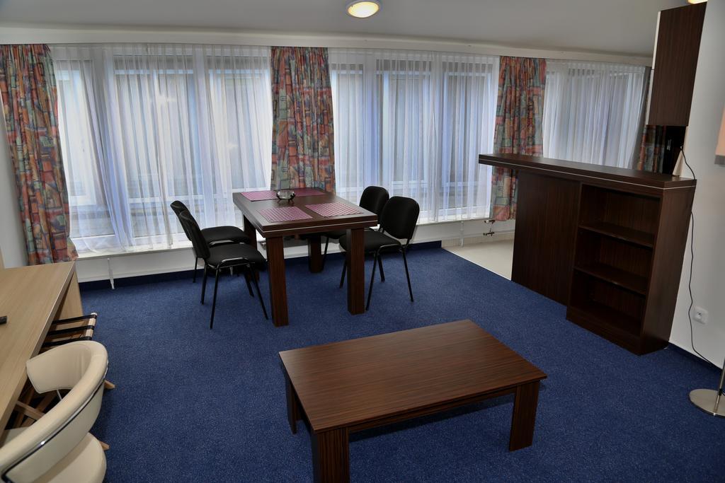 Apartments กรอมเมียร์ริช ห้อง รูปภาพ