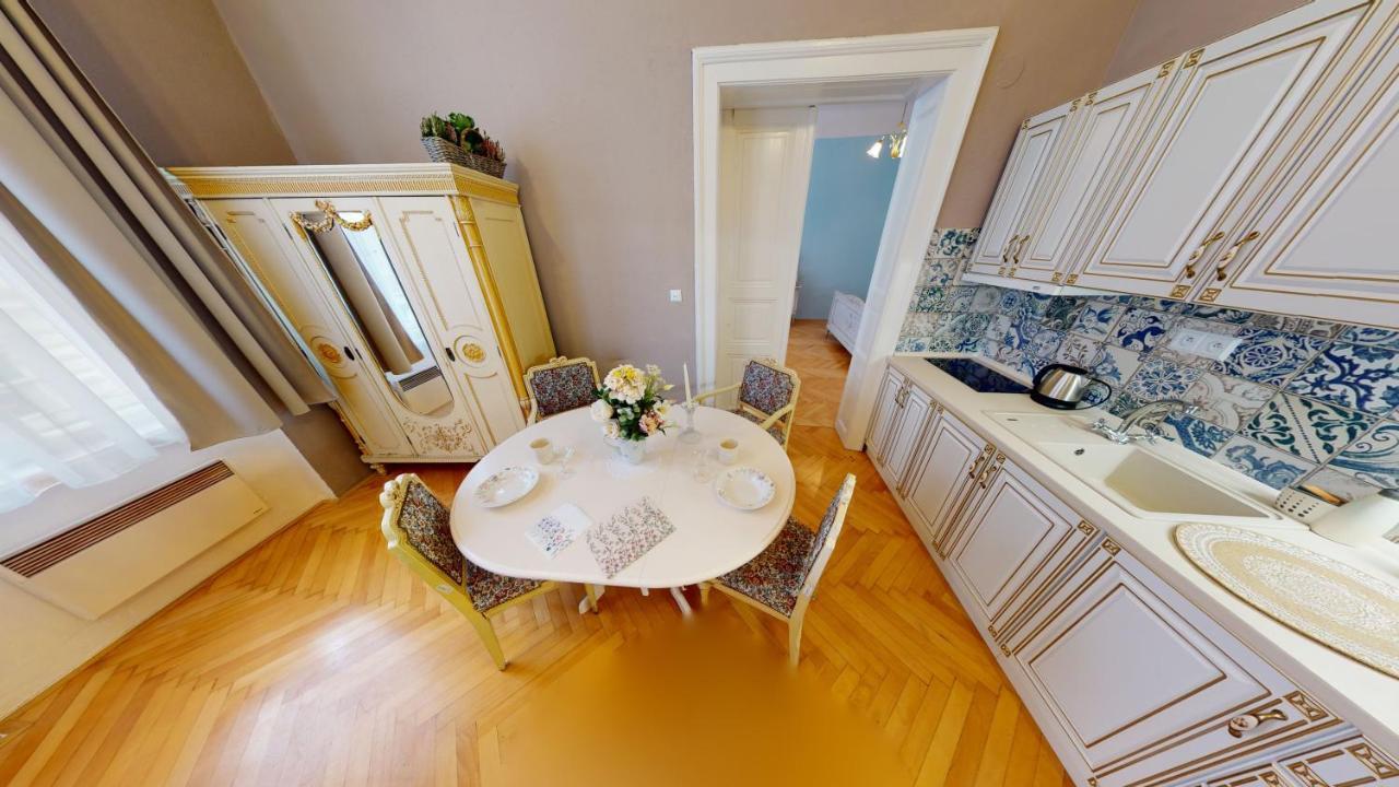 Apartments กรอมเมียร์ริช ภายนอก รูปภาพ