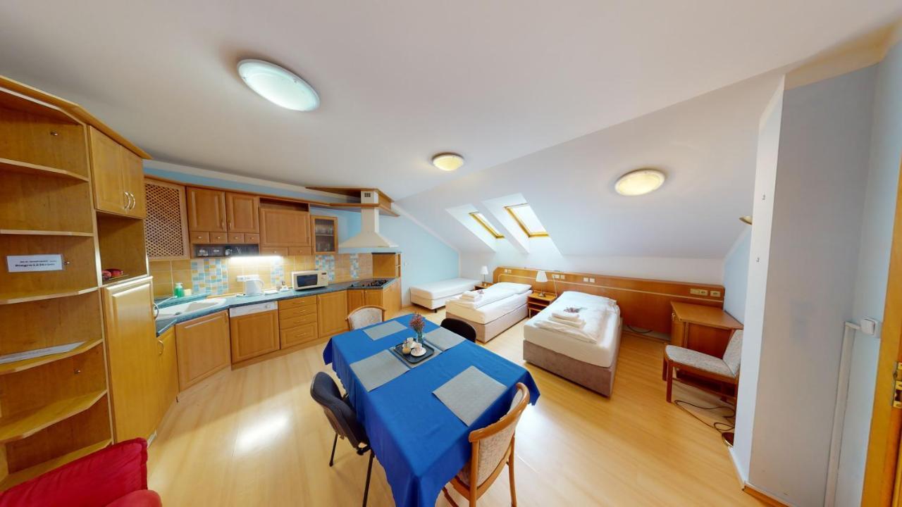 Apartments กรอมเมียร์ริช ภายนอก รูปภาพ