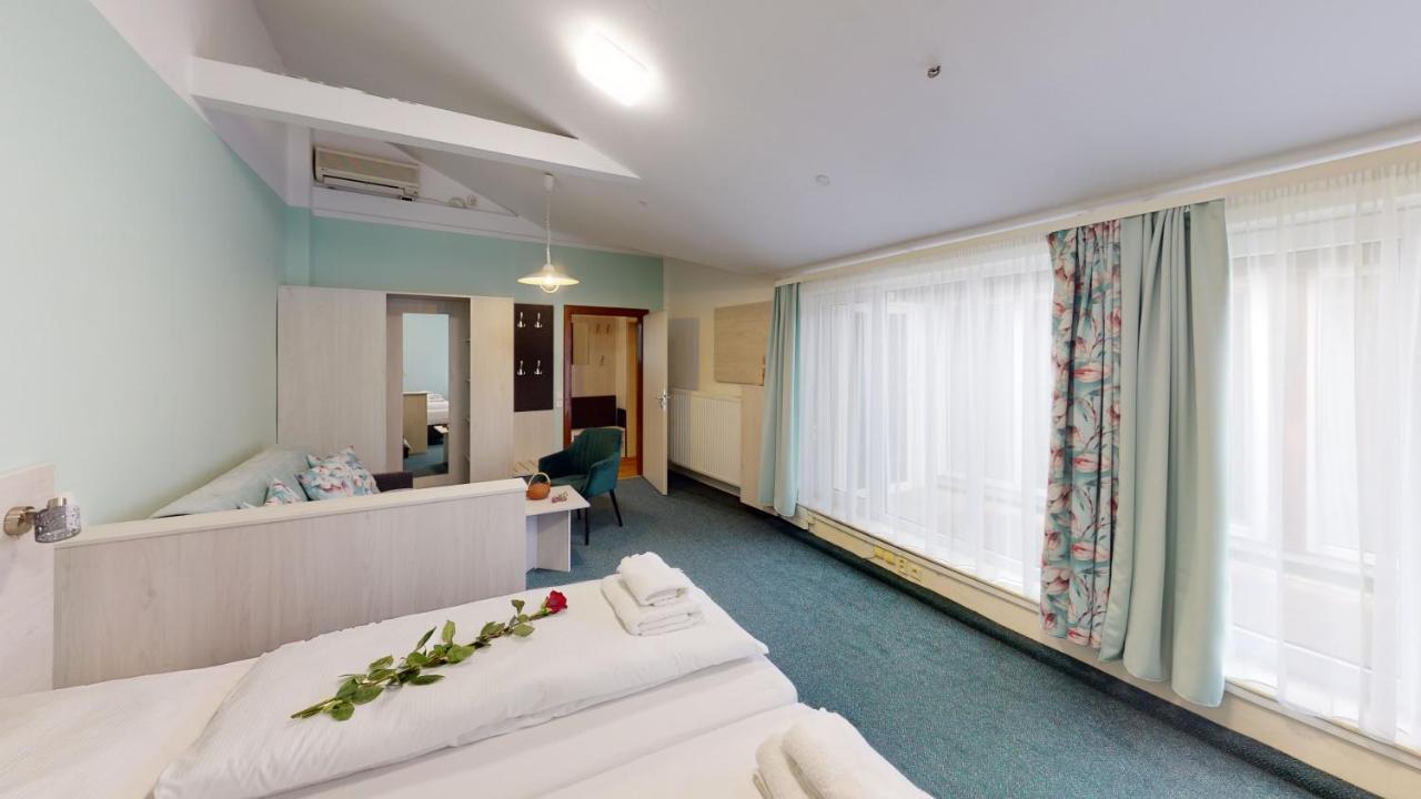 Apartments กรอมเมียร์ริช ภายนอก รูปภาพ