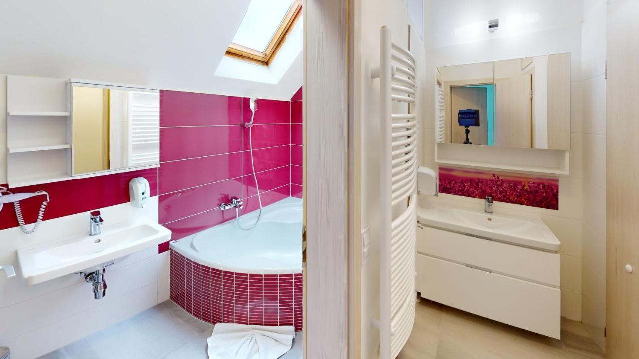 Apartments กรอมเมียร์ริช ภายนอก รูปภาพ